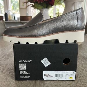 Vionic Women's Metallic Loafers